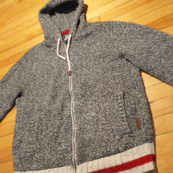 Beautiful vintage Roots knitted hoodie in good condition - Picture 2 of 5